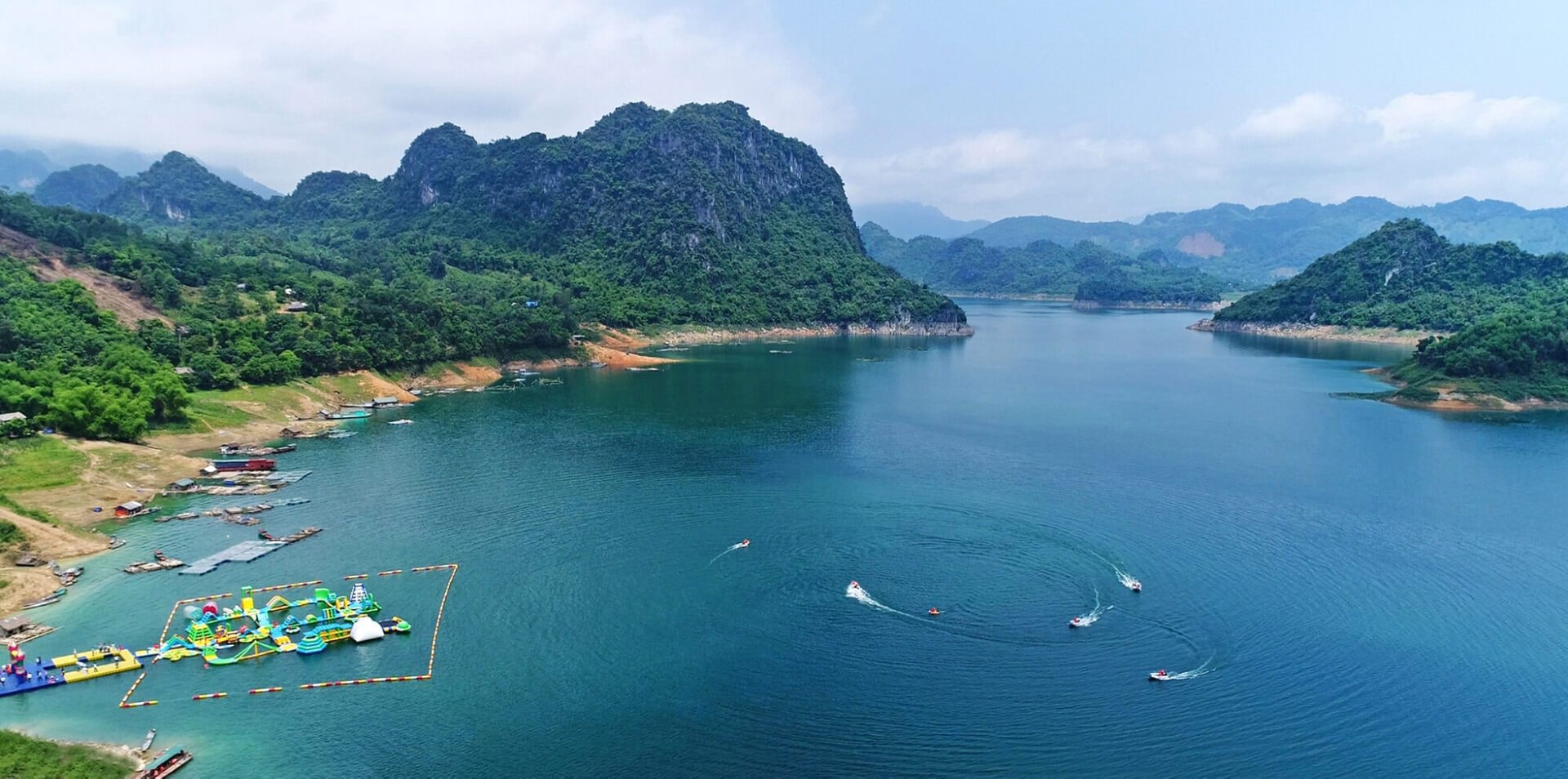 hồ hòa bình
