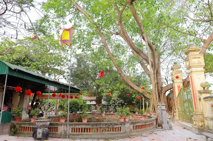 Đền Làng Rào