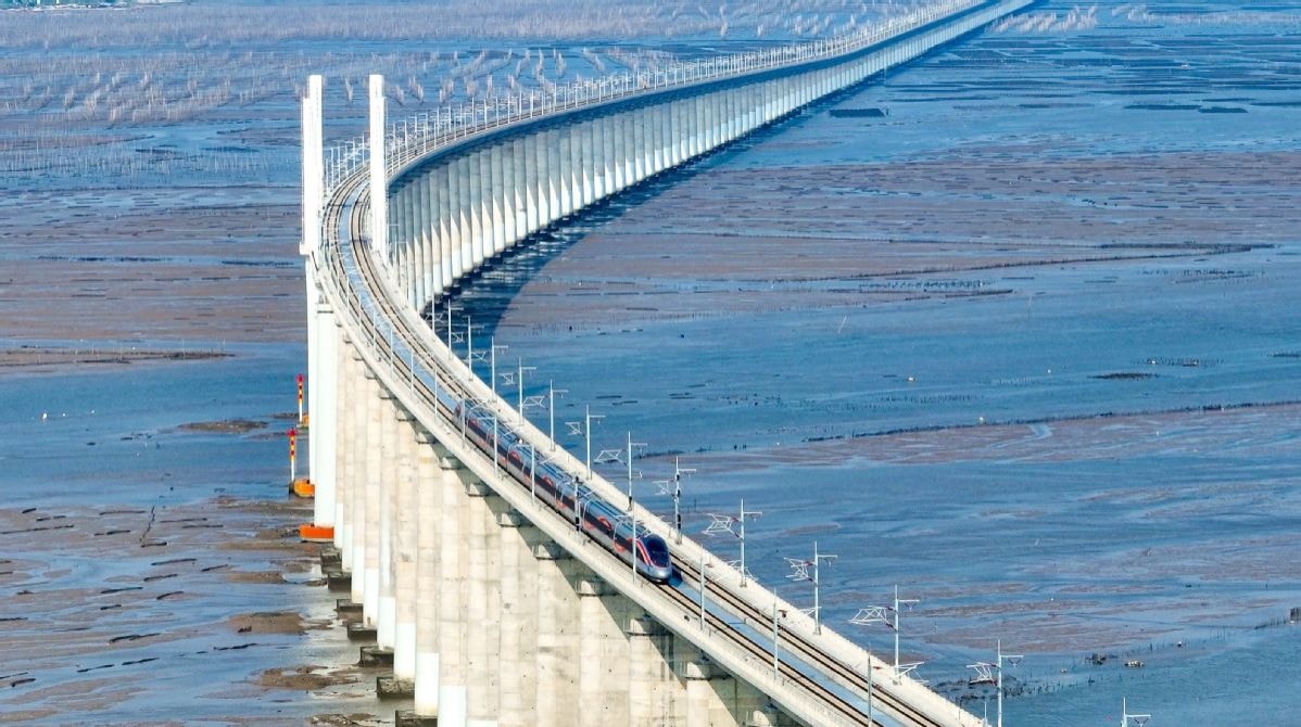 Đường sắt vượt biển