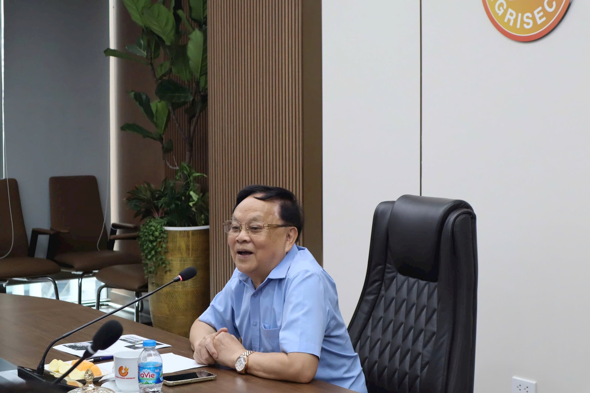 Họp sơ kết 6 tháng đầu năm