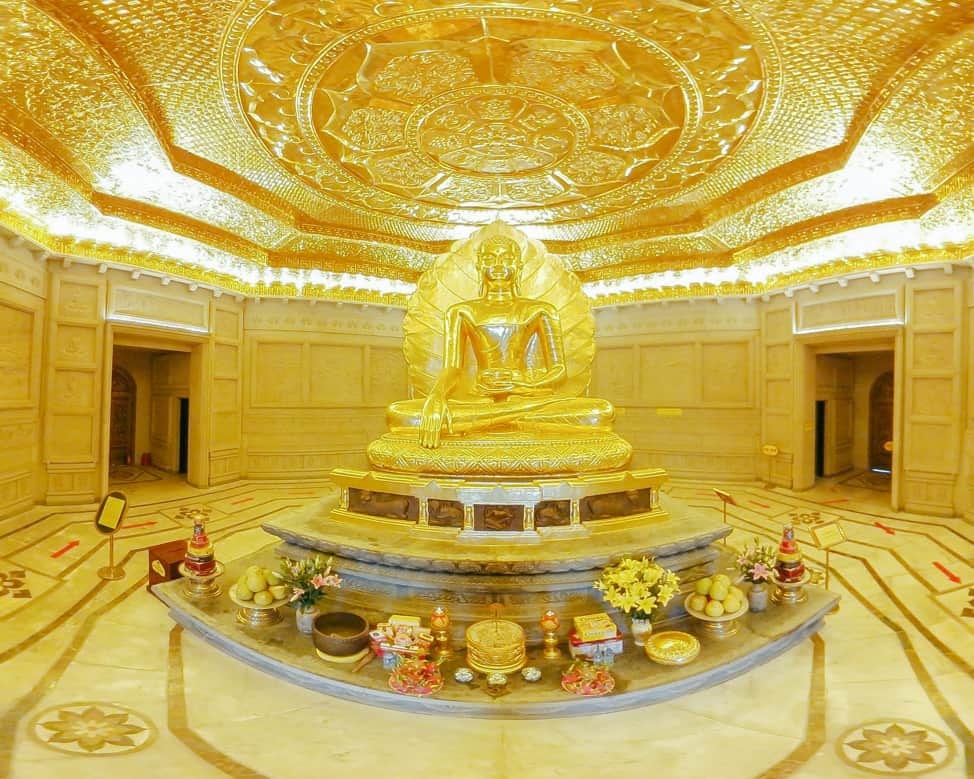 Đường sắt cao tốc Bắc – Nam lăn bánh: Sẽ ghé qua ngôi chùa có tượng Phật dát vàng lớn nhất châu Á 
