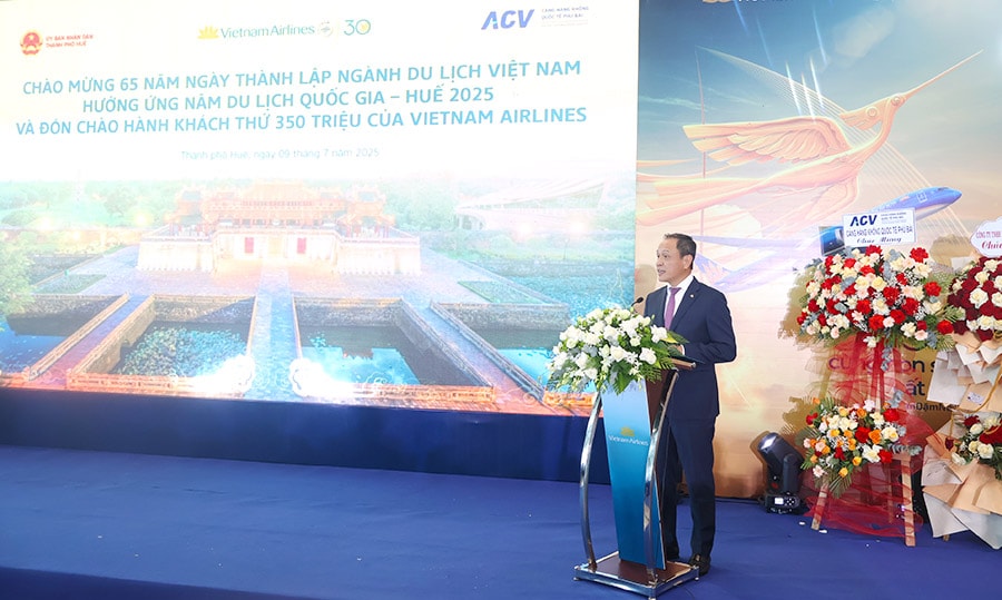 Tổng giám đốc Vietnam Airlines Lê Hồng Hà