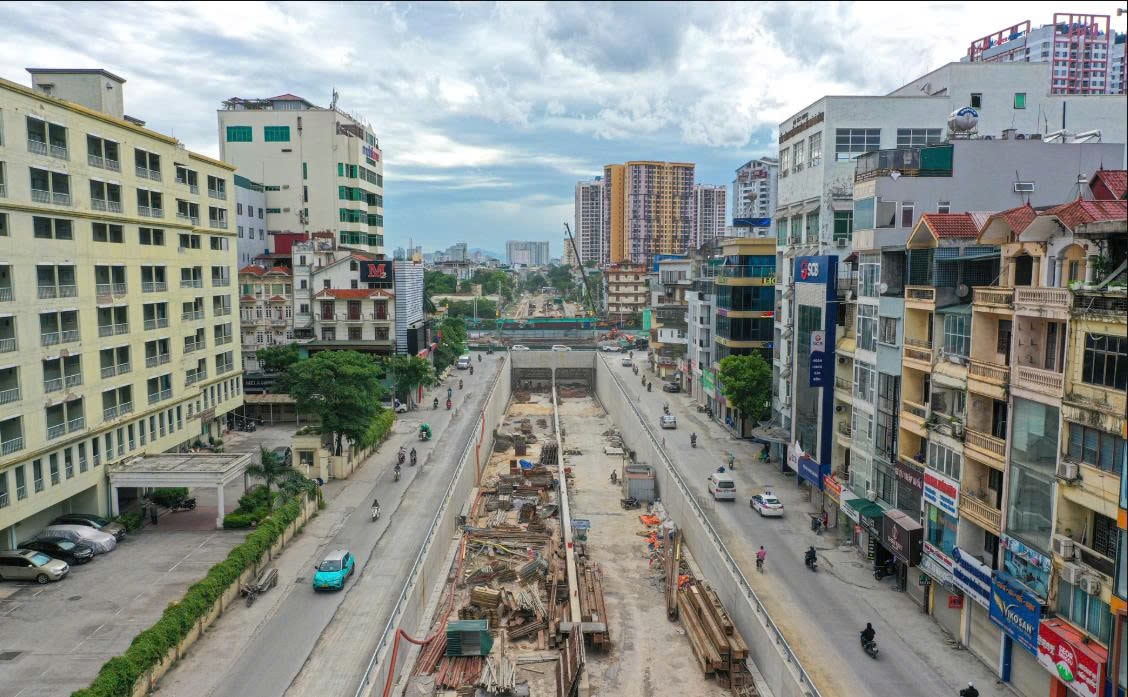 Đường dẫn vào hầm phía Kim Đồng đã được hoàn thiện cơ bản