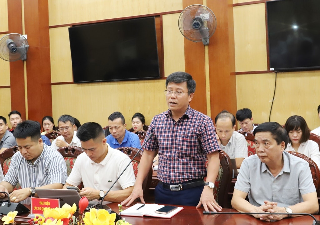 Đại diện các cơ quan báo chí phát biểu tại buổi họp báo