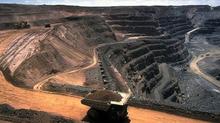 Khai thác Quặng lithium