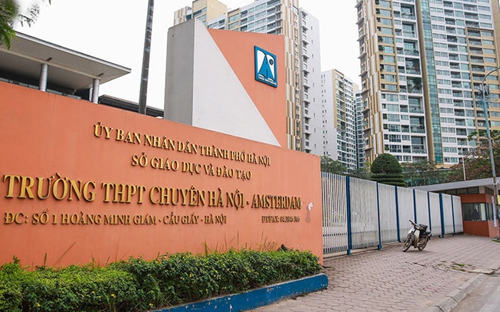 truongchuyen.jpg