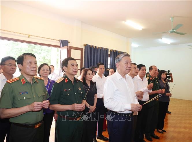 Tổng Bí thư Tô Lâm: Người có công là tài sản quý, là biểu tượng của ý chí, nghị lực Việt Nam- Ảnh 6. Tổng Bí thư Tô Lâm: Người có công là tài sản quý, là biểu tượng của ý chí, nghị lực Việt Nam- Ảnh 6.