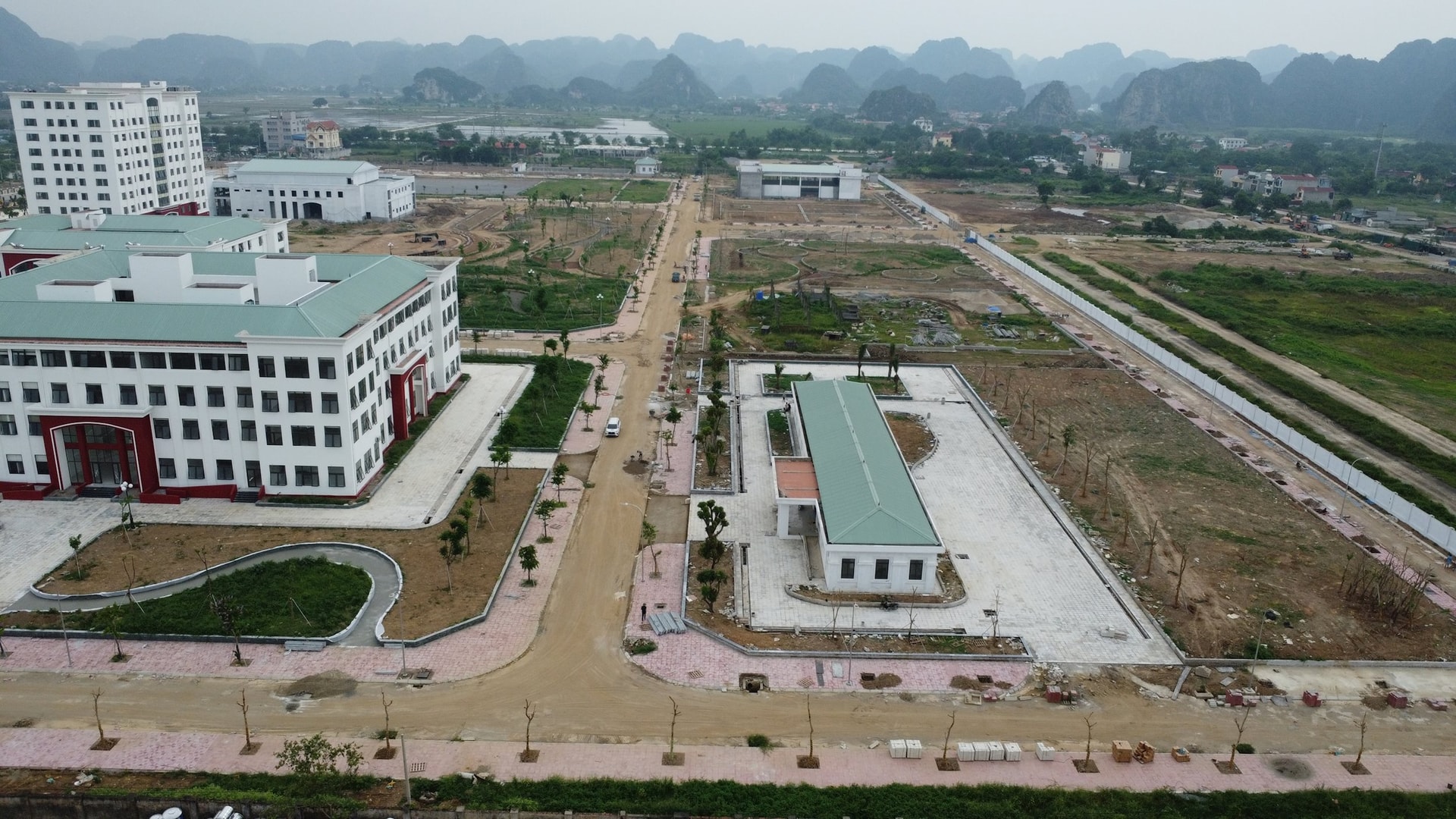 trường đại học hoa lư 2