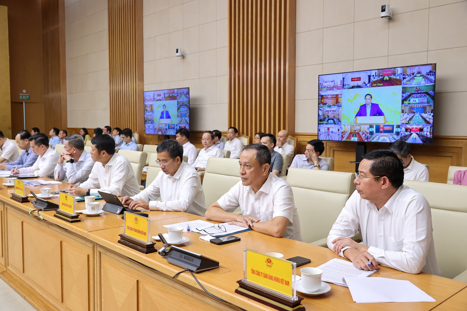 Thủ tướng: Tăng trưởng 8,3-8,5% năm 2025 không là 'mục tiêu bất khả thi'- Ảnh 13. Thủ tướng: Tăng trưởng 8,3-8,5% năm 2025 không là 'mục tiêu bất khả thi'- Ảnh 13.