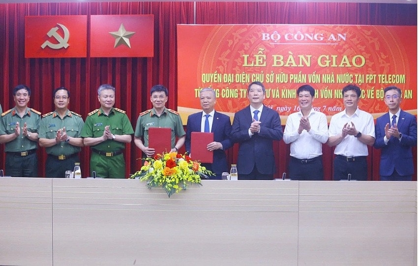 Bộ Công an chính thức tiếp quản hơn 50% vốn FPT Telecom (FOX)