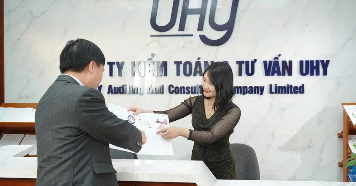 uhy.jpg