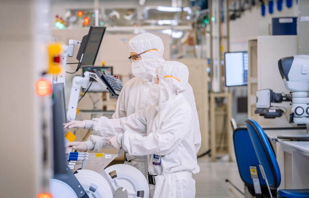 Nhân viên Intel