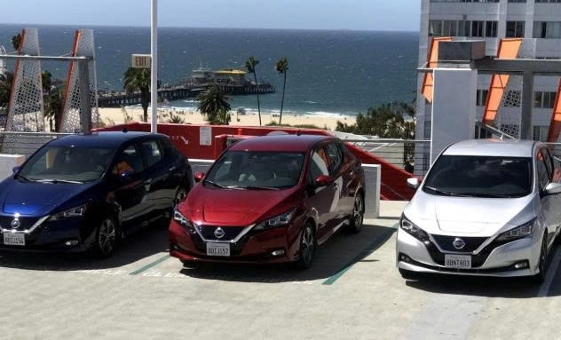 Các mẫu xe điện cũ đang được nhiều người ưa chuộng