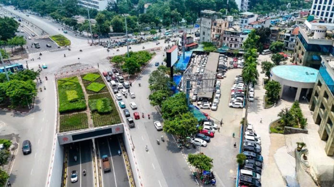Chu vi toàn tuyến Vành đai 1 khoảng 25km, diện tích khoảng 31km², trong đó Hồ Tây chiếm khoảng 5,2km² (1)