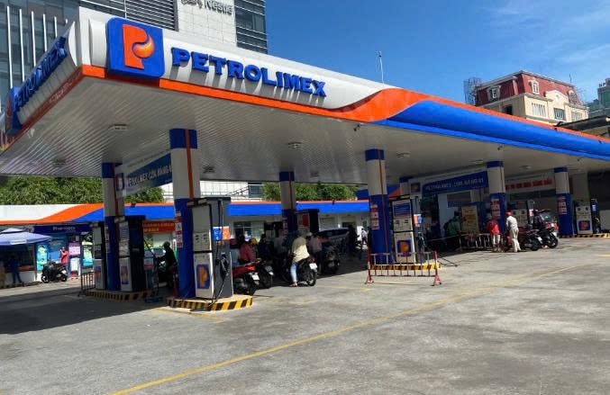 Trạm xăng Petrolimex TP. HCM