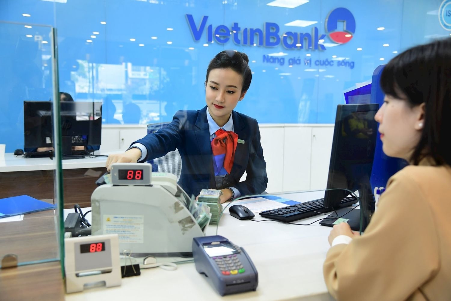 nhân viên Vietinbank