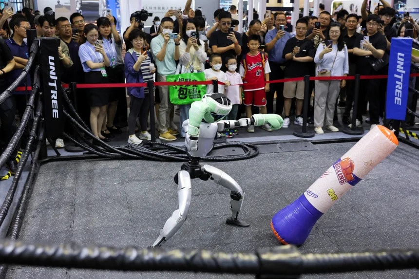 2025-07-26t113307z-243501032-rc27ufao0b1l-rtrmadp-3-china-ai-expo.jpg