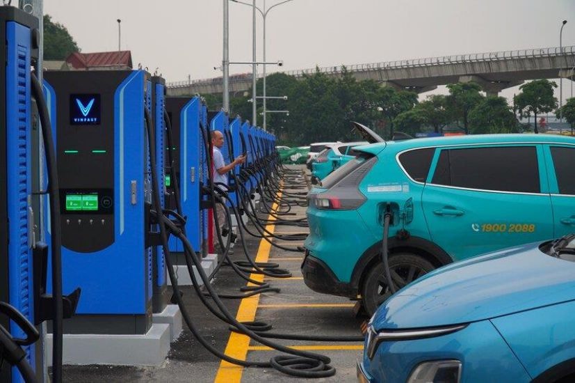Trạm sạc V Green