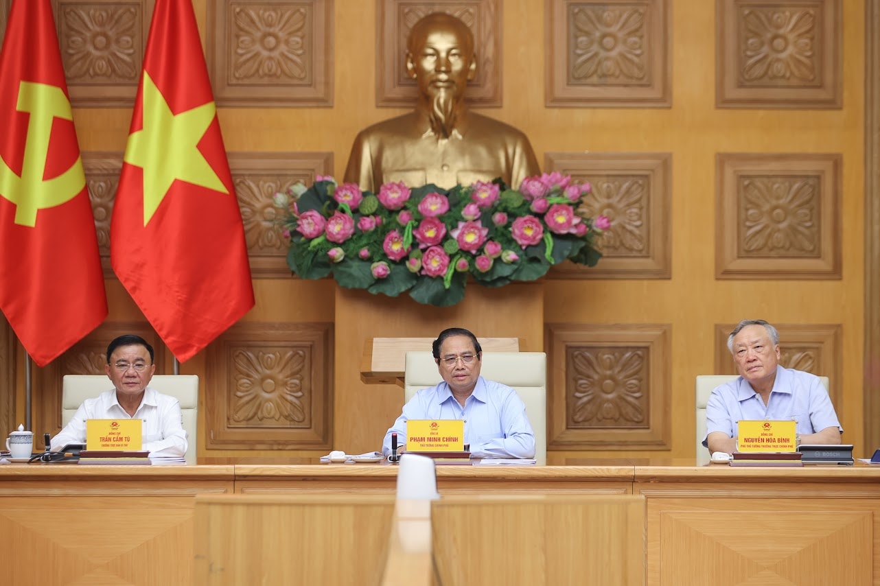 Thủ tướng: Khẩn trương hoàn thiện, trình Bộ Chính trị hai nghị quyết đột phá về giáo dục – đào tạo và chăm sóc sức khỏe nhân dân- Ảnh 2. Thủ tướng: Khẩn trương hoàn thiện, trình Bộ Chính trị hai nghị quyết đột phá về giáo dục – đào tạo và chăm sóc sức khỏe nhân dân- Ảnh 2.