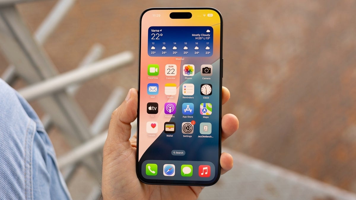 iphone1.jpg