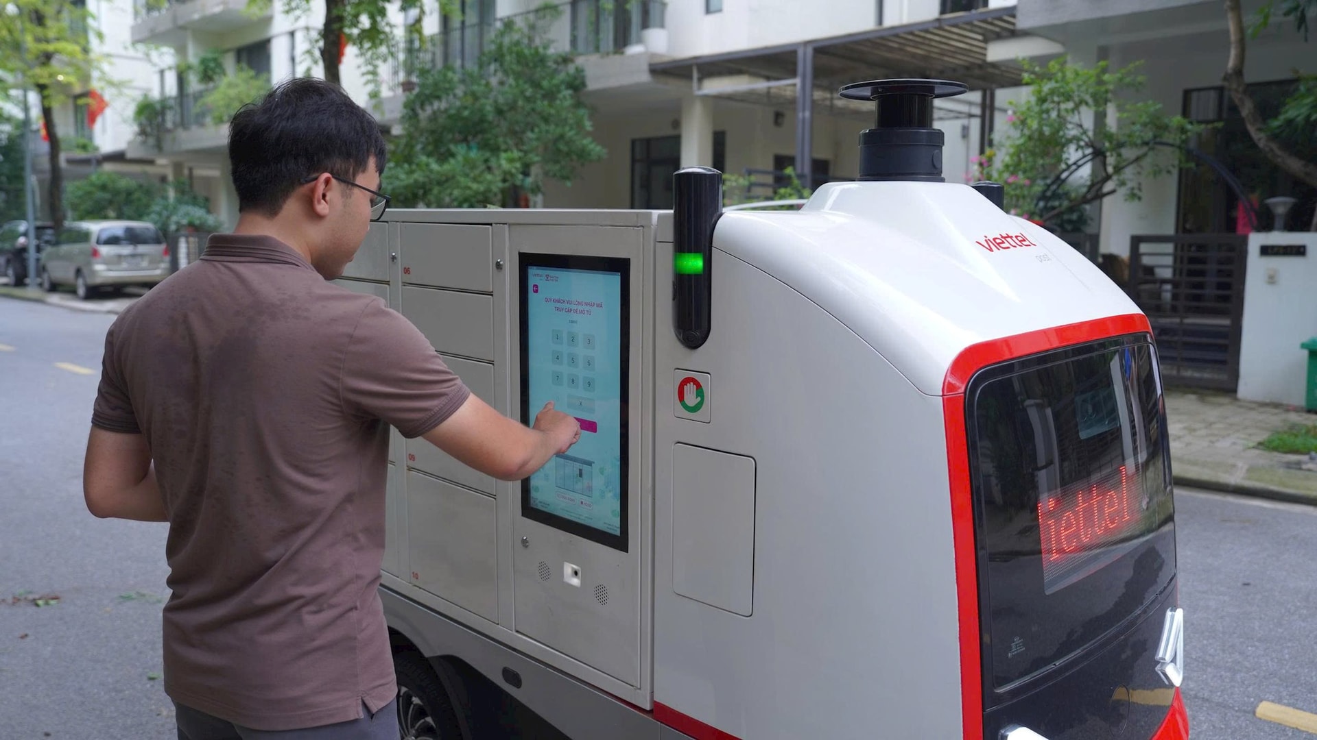 robot giao hàng VTP
