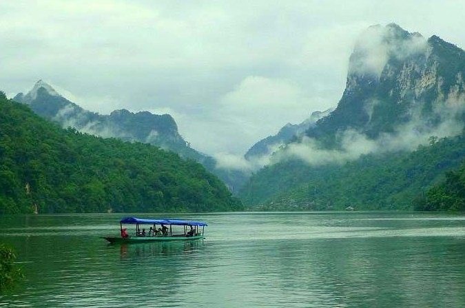 Hồ Ba Bể