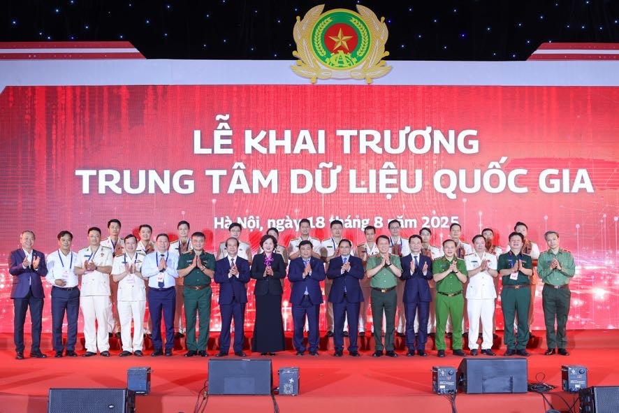Thủ tướng: Trình cơ chế đột phá trong sáng tạo, khai thác dữ liệu trở thành trung tâm của nền kinh tế- Ảnh 8. Thủ tướng: Trình cơ chế đột phá trong sáng tạo, khai thác dữ liệu trở thành trung tâm của nền kinh tế- Ảnh 8.