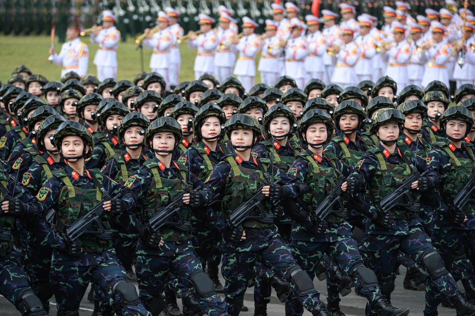 diễu binh 2-9