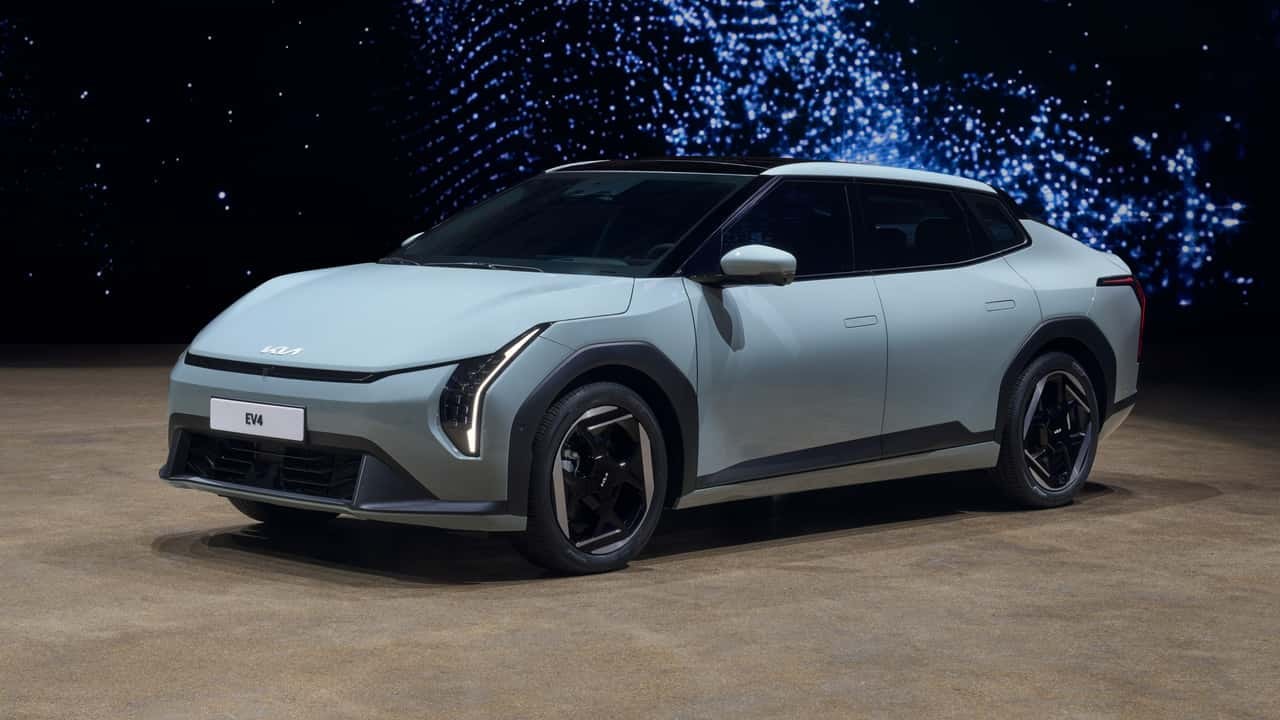 KIA EV4
