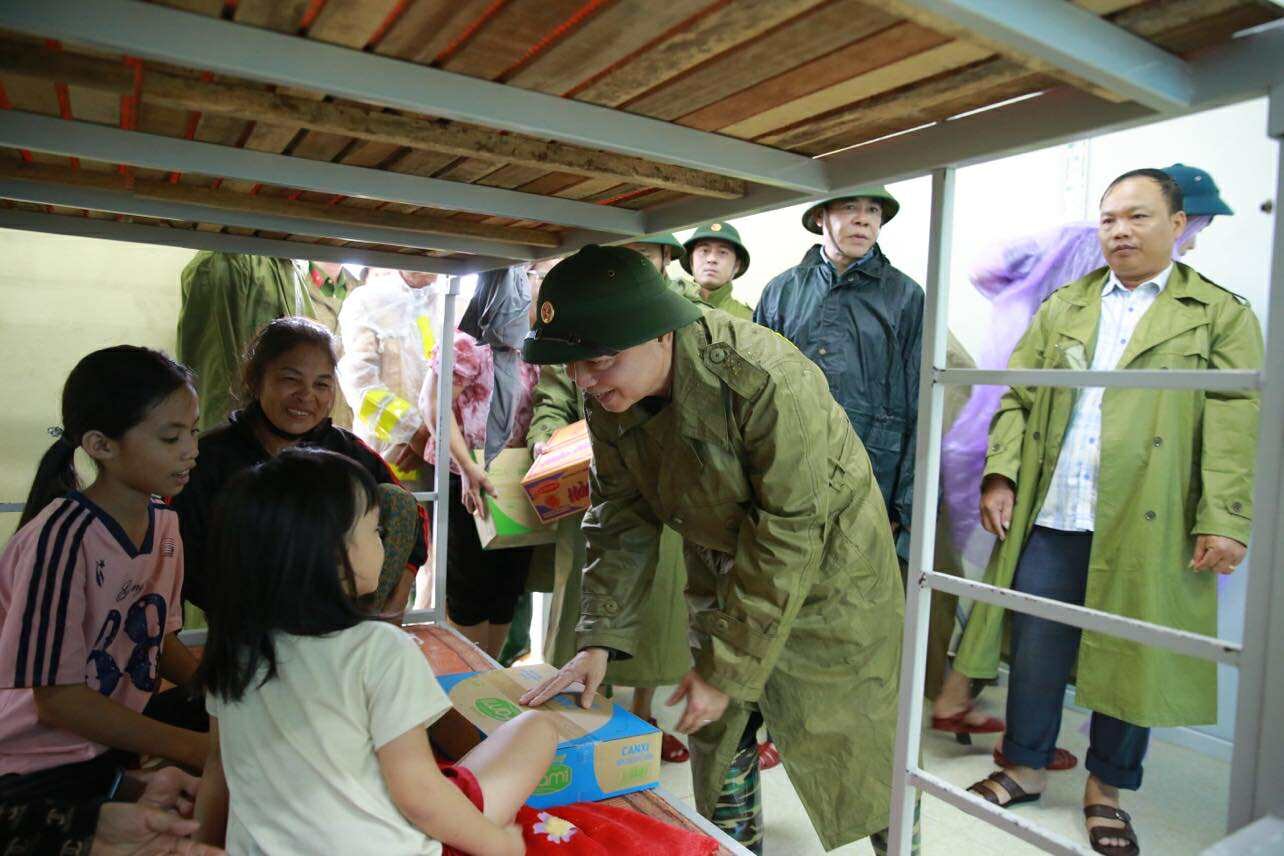 'Thời gian vàng' để triển khai các biện pháp ứng phó bão số 5- Ảnh 8. 'Thời gian vàng' để triển khai các biện pháp ứng phó bão số 5- Ảnh 8.