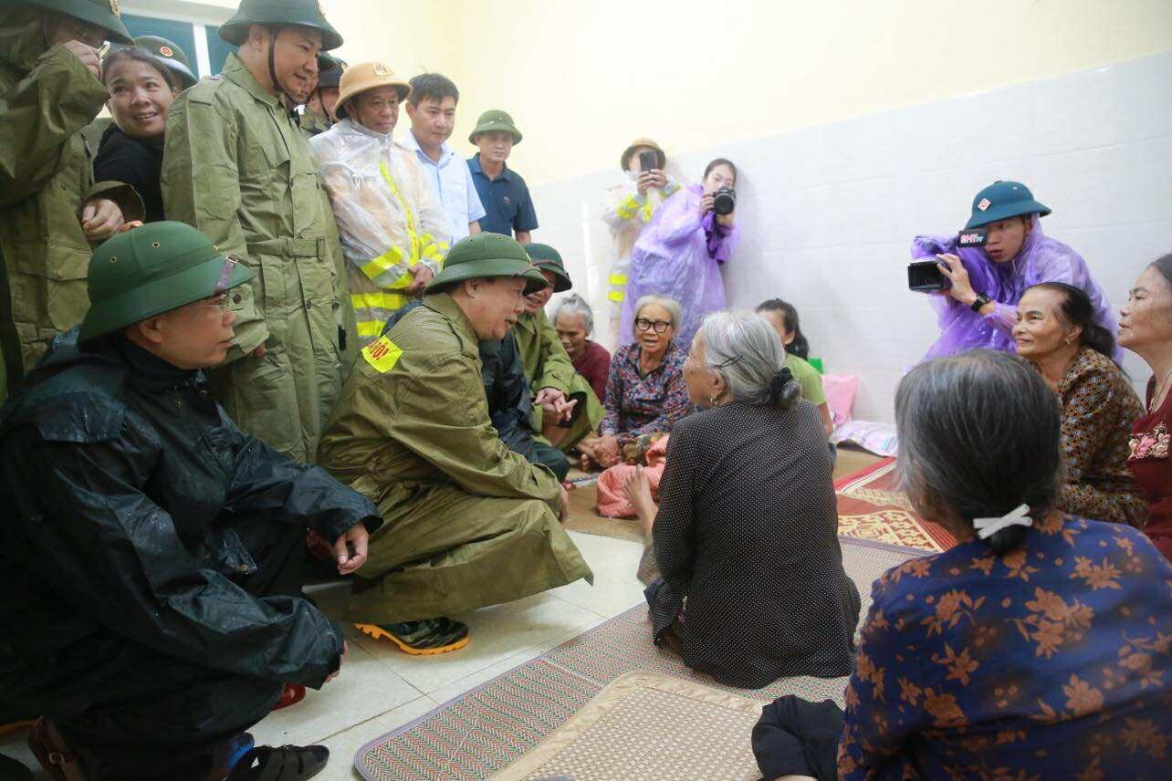 'Thời gian vàng' để triển khai các biện pháp ứng phó bão số 5- Ảnh 7. 'Thời gian vàng' để triển khai các biện pháp ứng phó bão số 5- Ảnh 7.