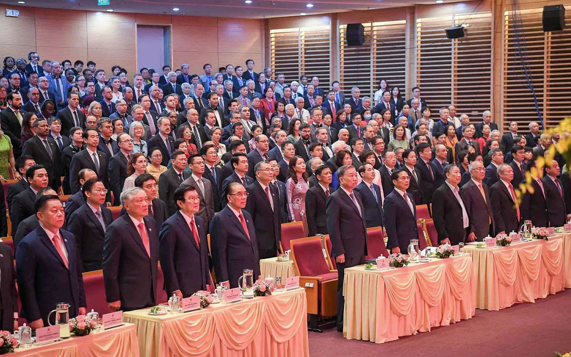 Tổng Bí thư Tô Lâm: Ngoại giao thắp sáng niềm tin về một thế giới hòa bình, hợp tác và phát triển- Ảnh 4.