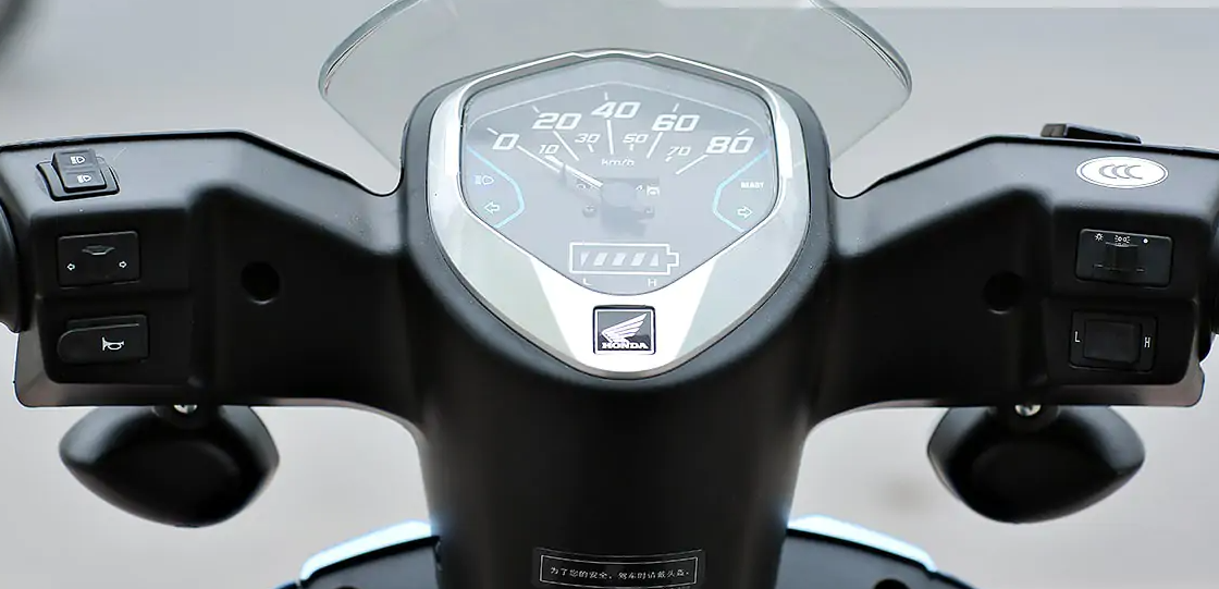 xedienhonda3.png