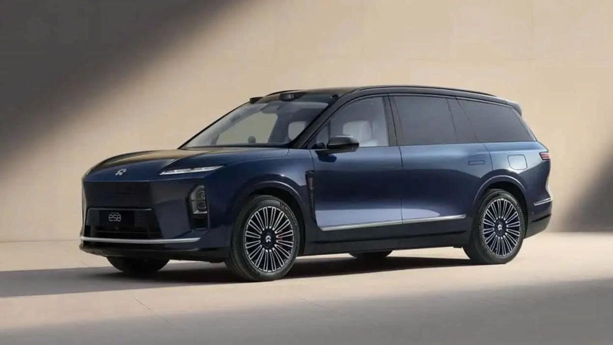 NIO ES8