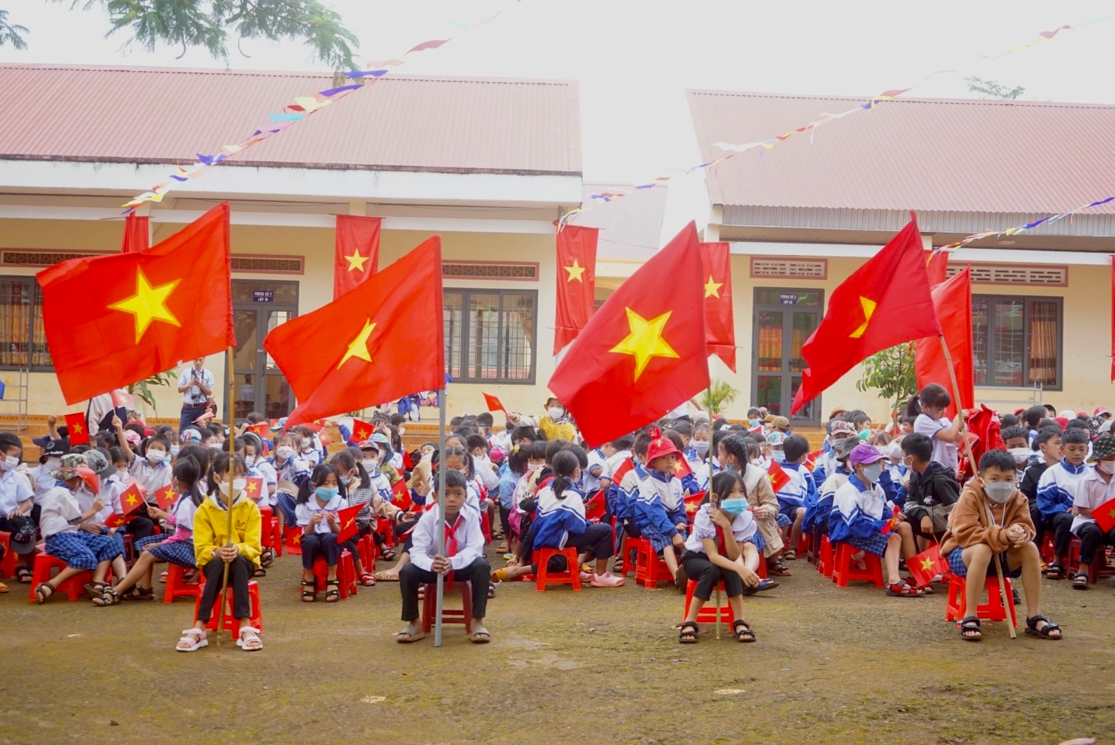 việt nam học sinh biên giới