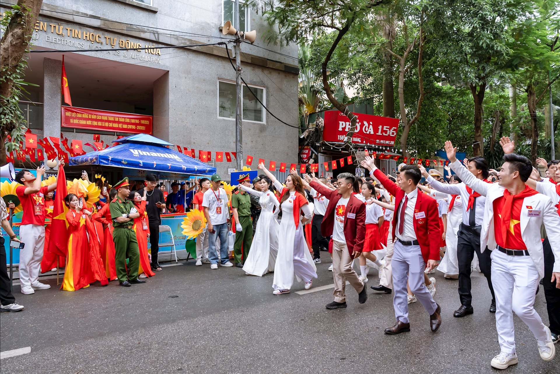 VINAMILK HÒA NHỊP CÙNG NGÀY HỘI NON SÔNG (14)