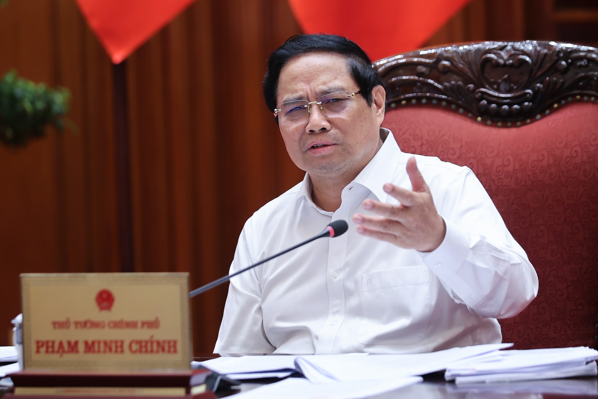 Thủ tướng: Tiếp tục đổi mới tư duy, cách làm trong đầu tư công, tập trung cho các dự án 