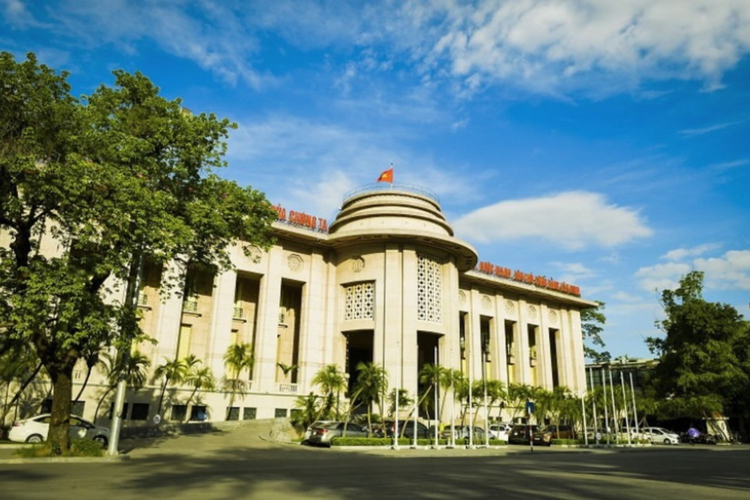 ngân hàng nhà nước )