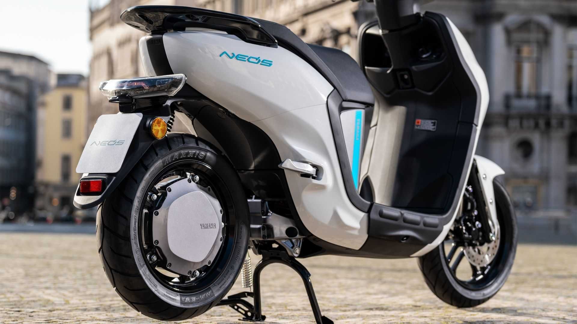 yamaha1.jpg