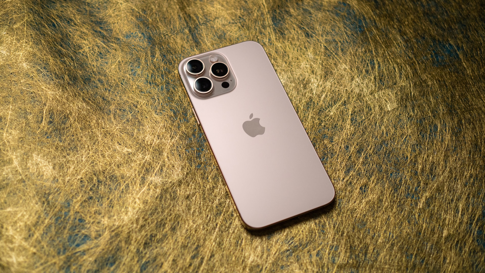 iphone2.jpg