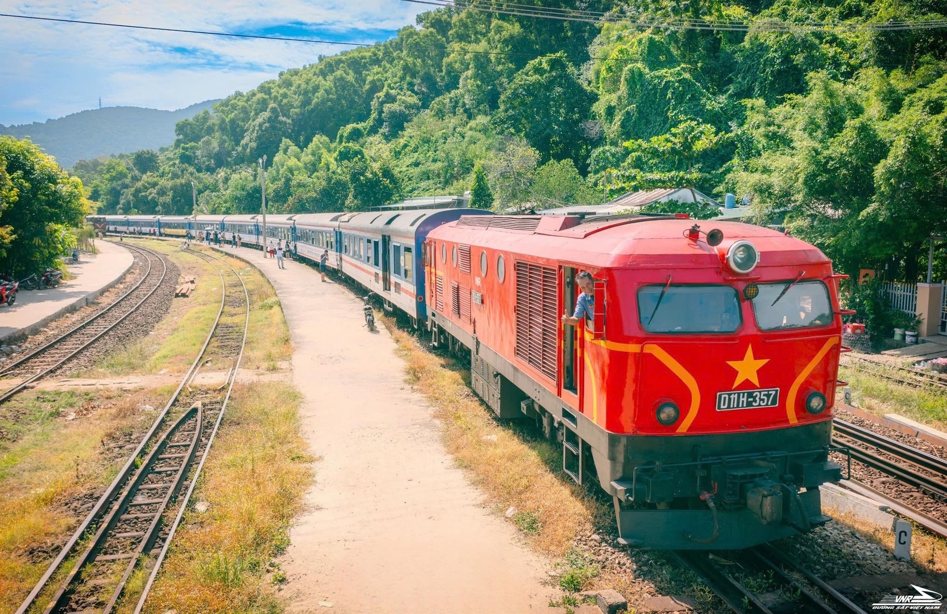 Tuyến đường sắt Lào Cai Hà Nội Hải Phòng