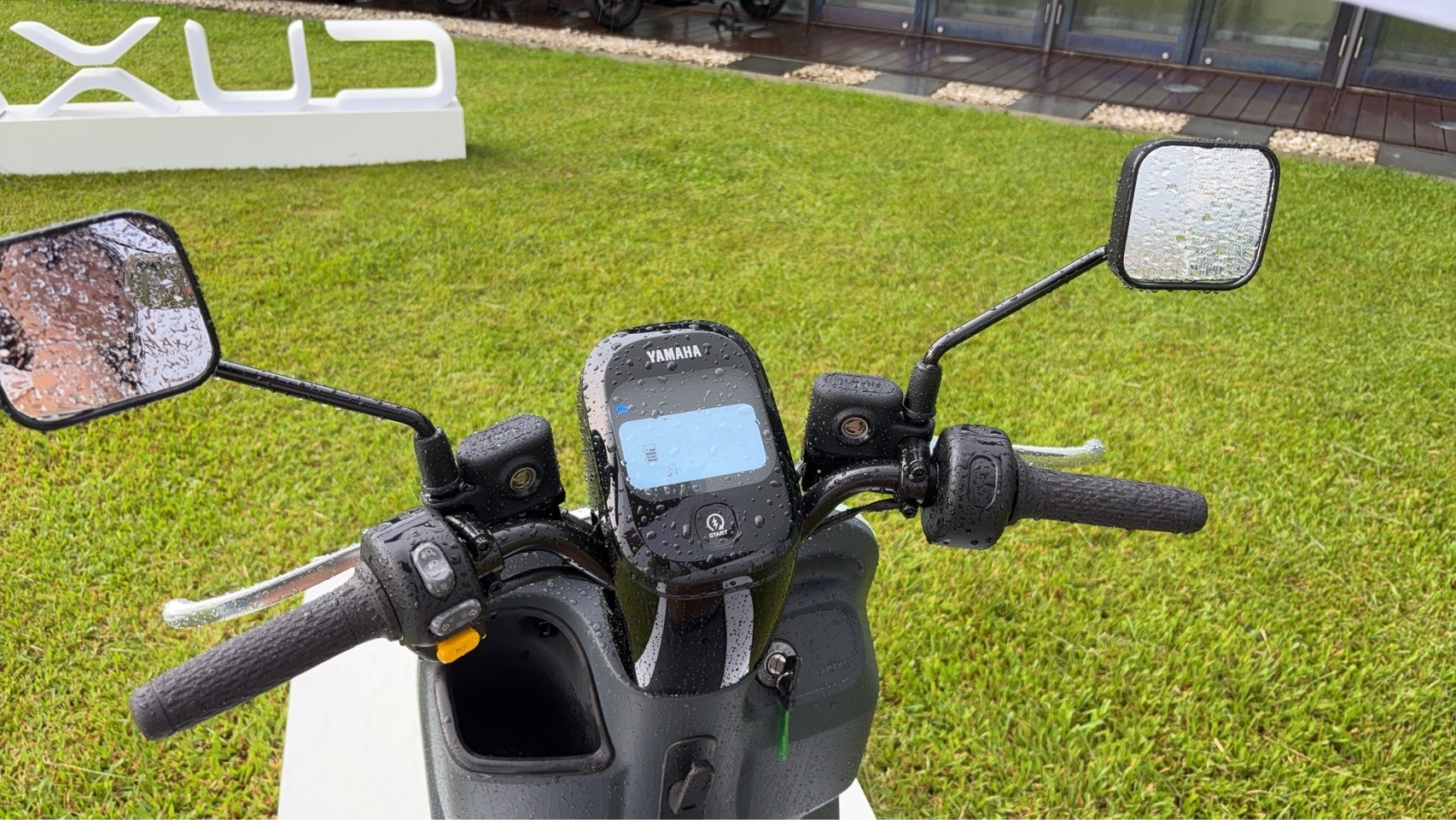 yamaha1.jpg