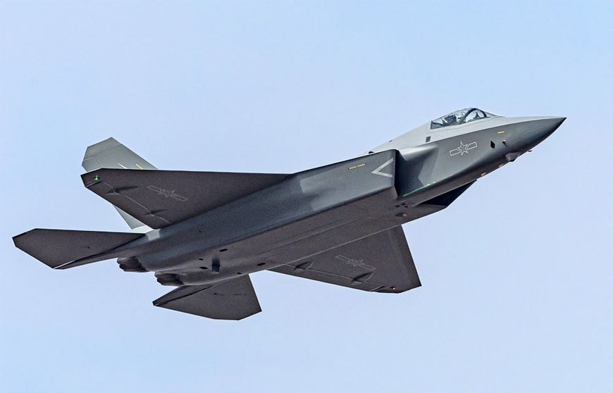 tiêm kích J-35 khoang vũ khi