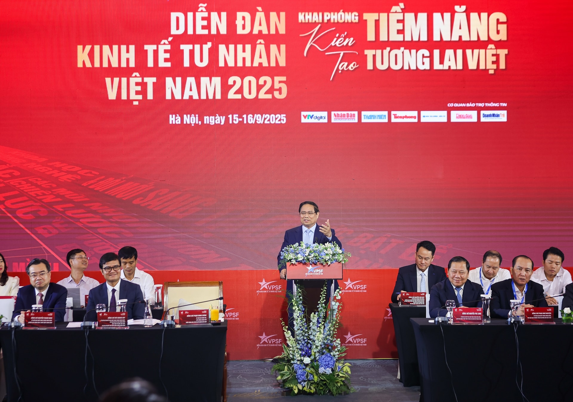 Thủ tướng nêu 6 mong muốn, kỳ vọng với cộng đồng doanh nghiệp, khu vực kinh tế tư nhân- Ảnh 3.
