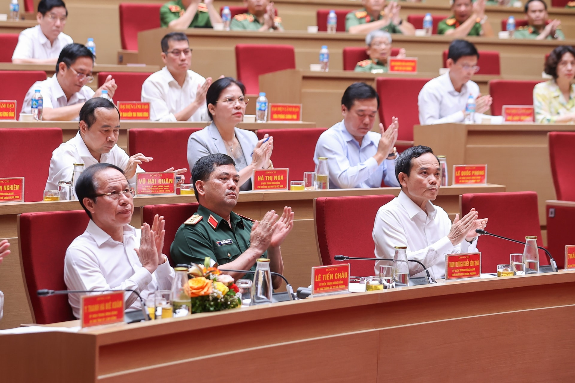 Thủ tướng: Phòng ngừa, ứng phó tổng thể, hiệu quả với các đe dọa an ninh phi truyền thống- Ảnh 7. Thủ tướng: Phòng ngừa, ứng phó tổng thể, hiệu quả với các đe dọa an ninh phi truyền thống- Ảnh 7.