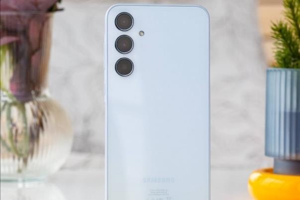 galaxy-a35-5g(1).jpg