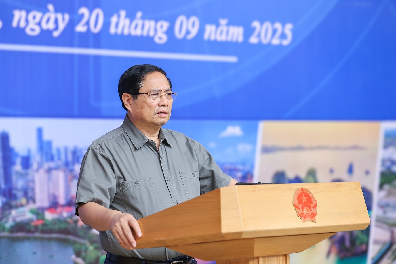 Thủ tướng: Vùng Đồng bằng sông Hồng phát huy '3 tiên phong', tạo động lực, truyền cảm hứng cho các vùng khác- Ảnh 1. Thủ tướng: Vùng Đồng bằng sông Hồng phát huy '3 tiên phong', tạo động lực, truyền cảm hứng cho các vùng khác- Ảnh 1.