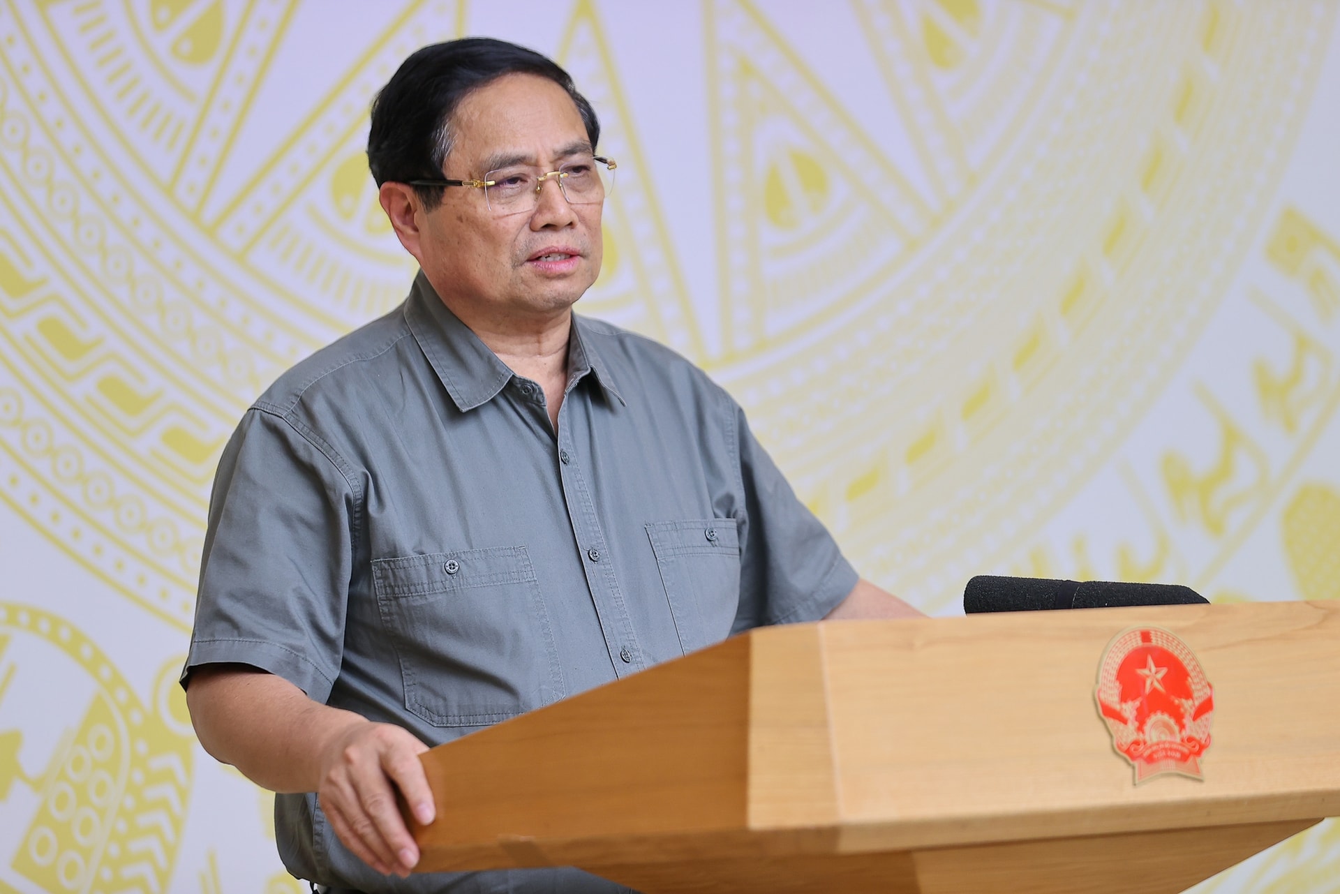 Thủ tướng: Thủ tướng: