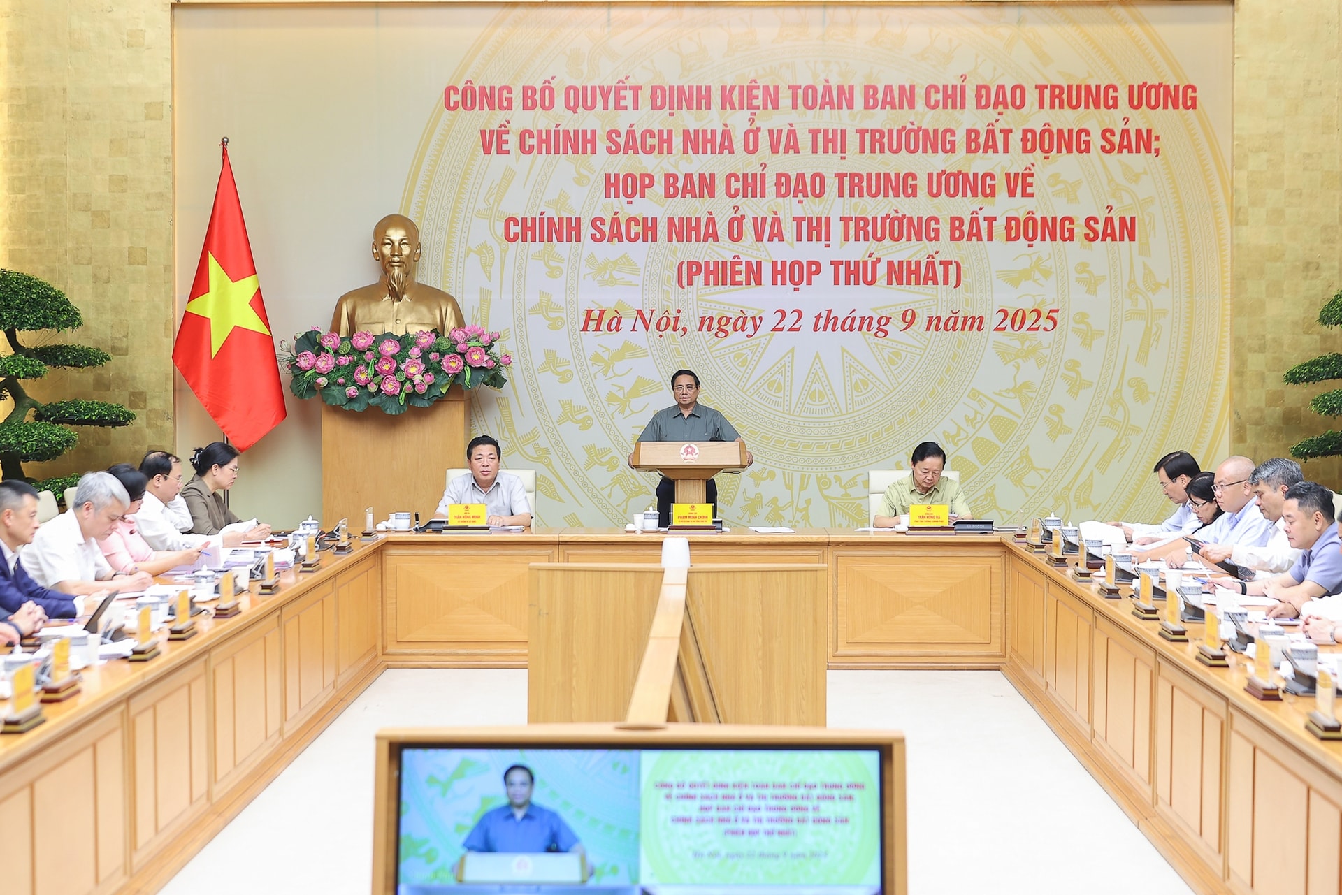 Thủ tướng: Tăng nguồn cung, giảm chi phí, đưa giá bất động sản về mức phù hợp- Ảnh 2. Thủ tướng: Tăng nguồn cung, giảm chi phí, đưa giá bất động sản về mức phù hợp- Ảnh 2.