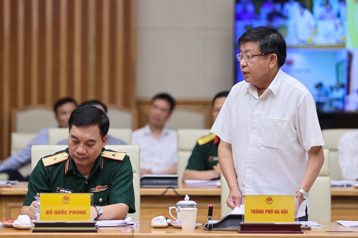 Thủ tướng: Tăng nguồn cung, giảm chi phí, đưa giá bất động sản về mức phù hợp- Ảnh 6. Thủ tướng: Tăng nguồn cung, giảm chi phí, đưa giá bất động sản về mức phù hợp- Ảnh 6.